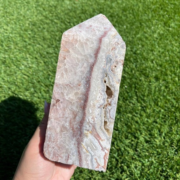 Lace Agate Tower - Picture 2 of 10